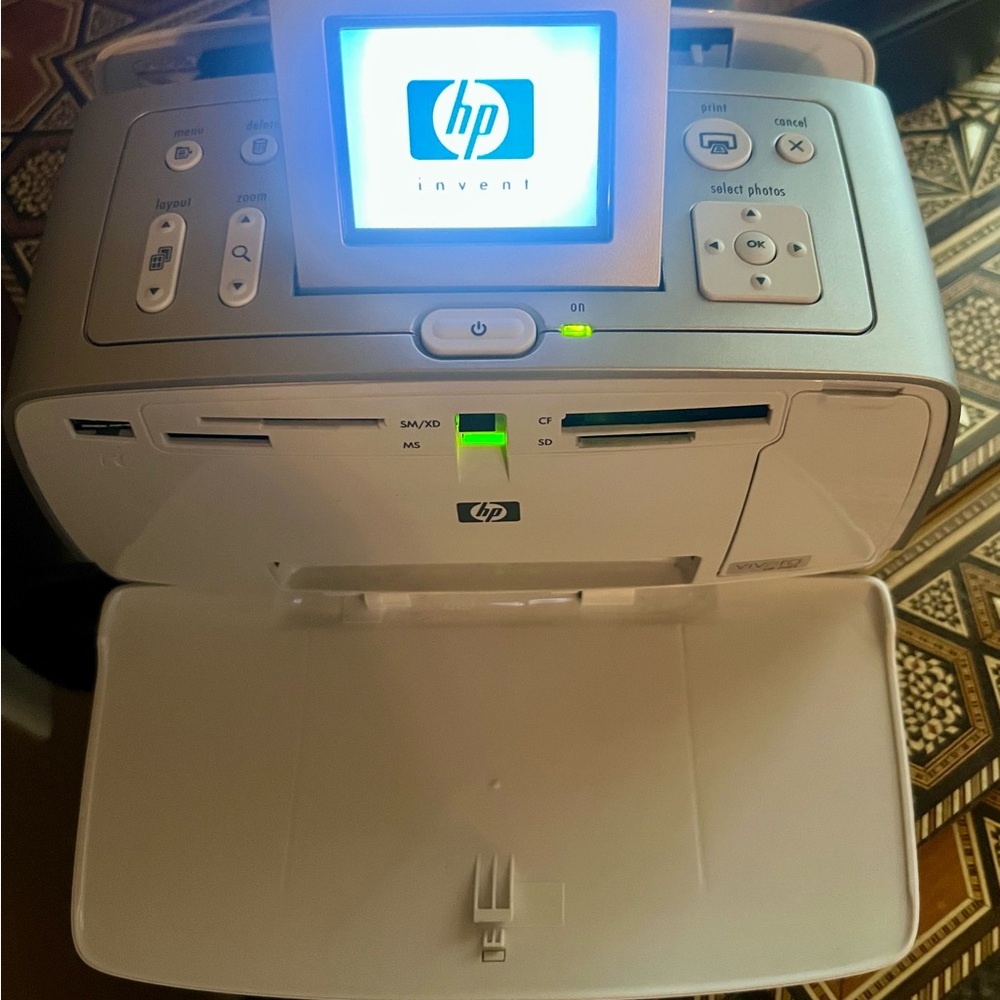 LIKE NEW—HP Photosmsrt 380 Series Printer